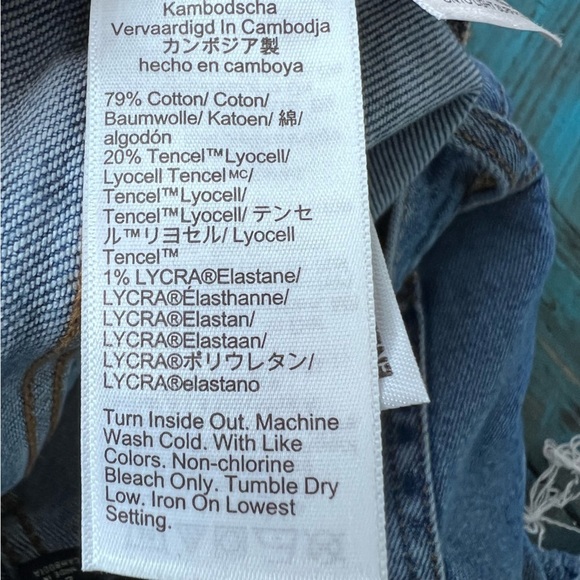 J. Crew Essential Straight Jean Raw Hem Button Fly Size 25 - Picture 11 of 13